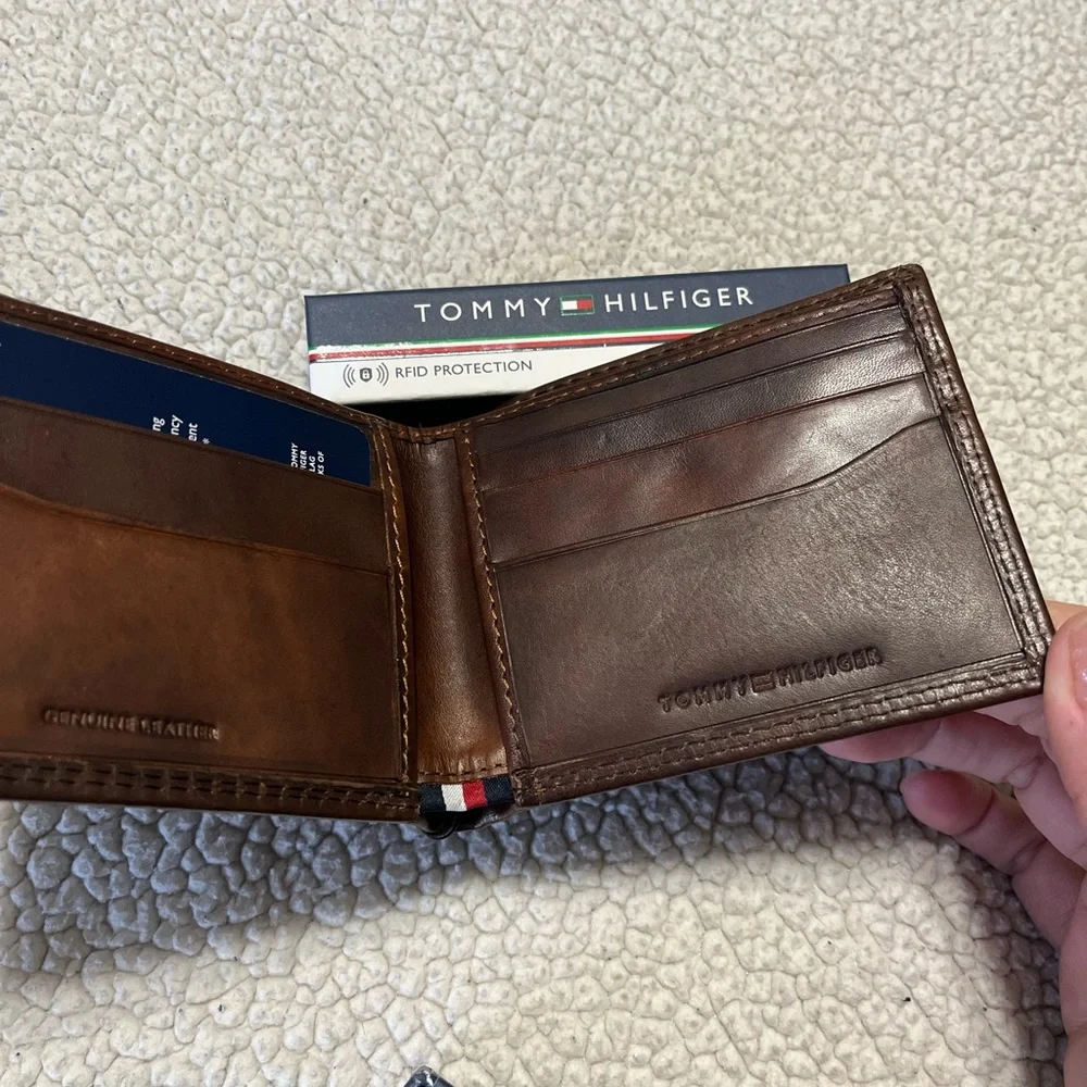 Tommy Hilfiger Dark Brown genuine Leather wallet